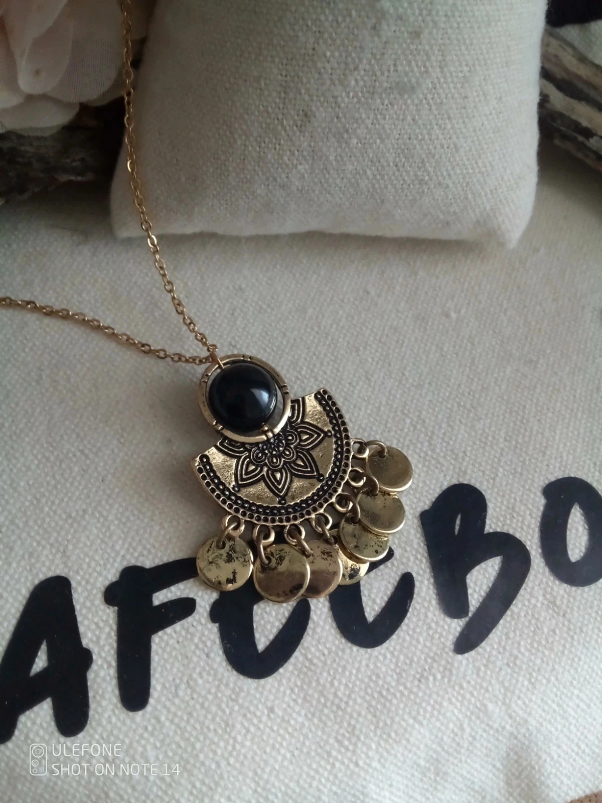 Collier fleur orientale et pierre d'obsidienne naturelle – photo 2